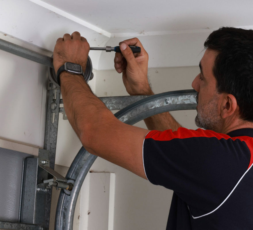 Fast and reliable garage panel lift door repairs.